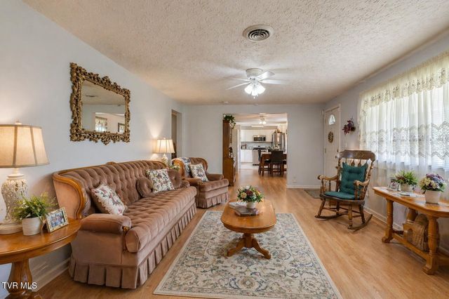 404 Charleston Street, Weber City, VA 24290