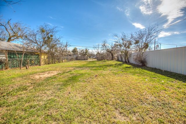 45 E 21st Street, San Angelo, TX 76903