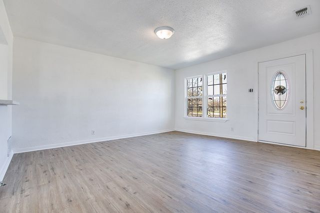 45 E 21st Street, San Angelo, TX 76903