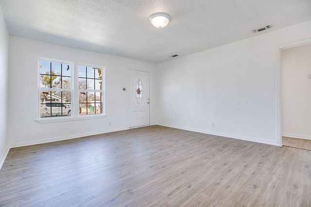 45 E 21st Street, San Angelo, TX 76903