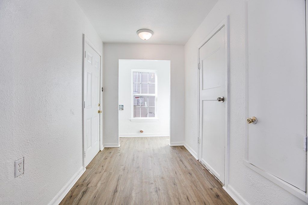 Image 11 of property listing at 45 E 21st St, San Angelo, TX 76903