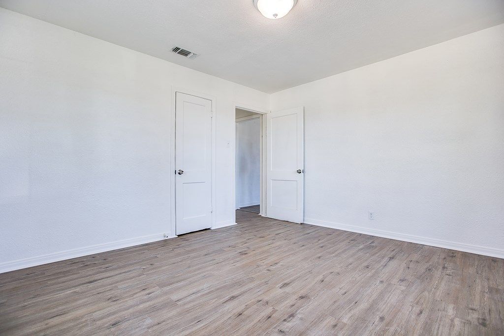 Image 15 of property listing at 45 E 21st St, San Angelo, TX 76903