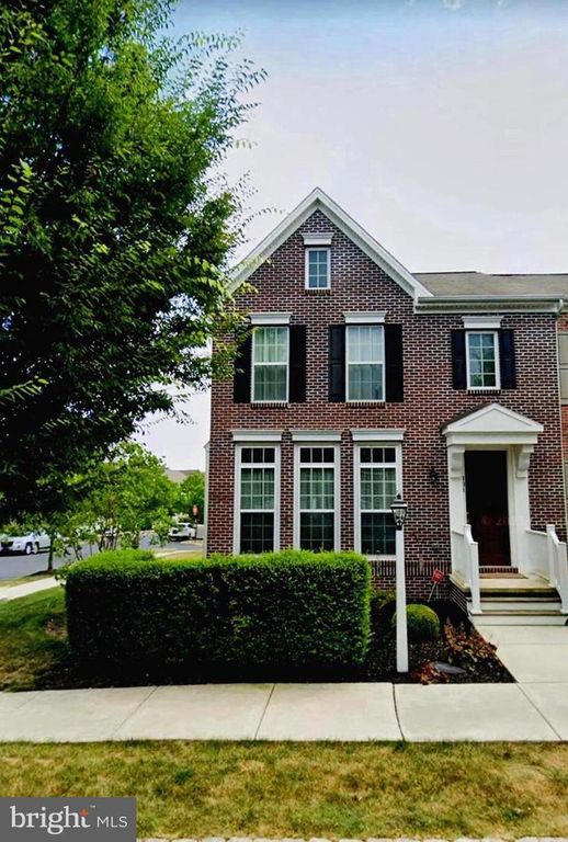 401 LINE ROAD, Mechanicsburg, PA 17050