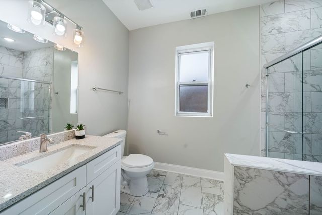 5426 W Jackson Boulevard 1, Chicago, IL 60644