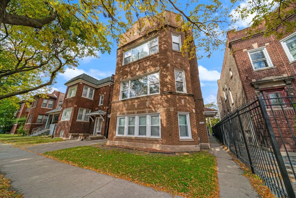 5426 W Jackson Boulevard 1, Chicago, IL 60644