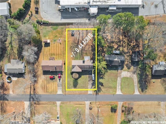 3750 Robinson Drive, Oakwood, GA 30566