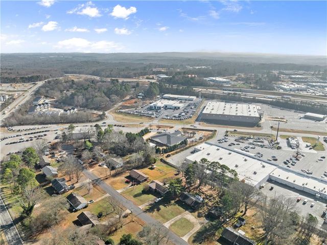 3750 Robinson Drive, Oakwood, GA 30566