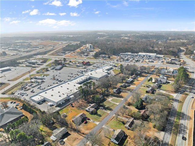 3750 Robinson Drive, Oakwood, GA 30566