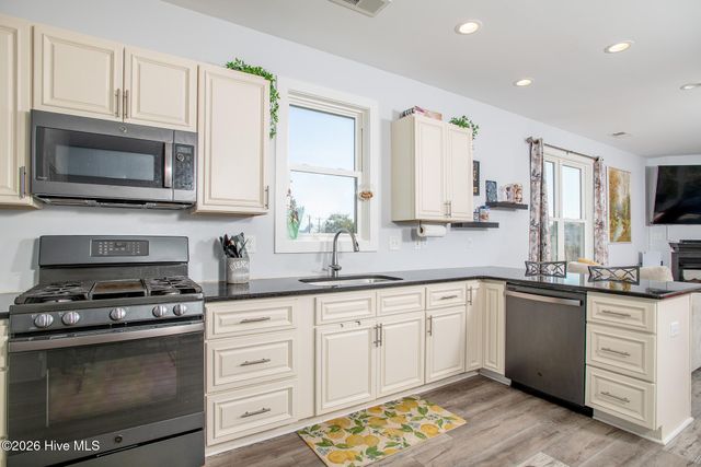 278 Live Oak Road, Newport, NC 28570