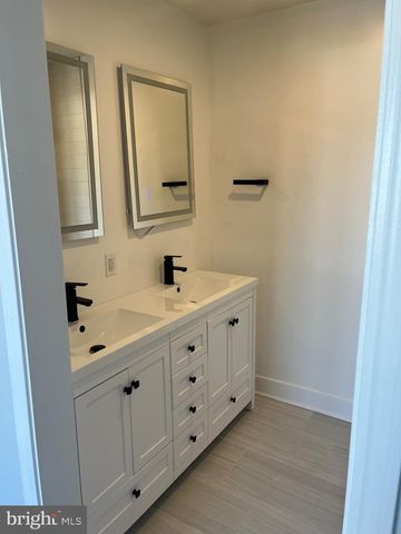 6413 LIMEKILN PIKE, Philadelphia, PA 19138