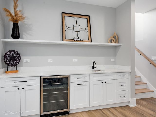 2902 N Seeley Avenue, Chicago, IL 60618