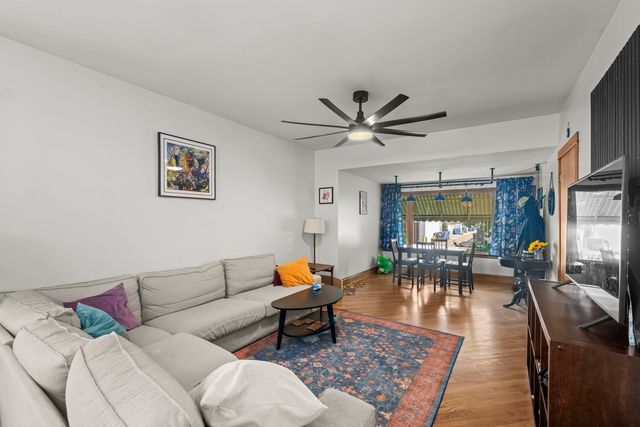 5848 W Catalpa Avenue, Chicago, IL 60630