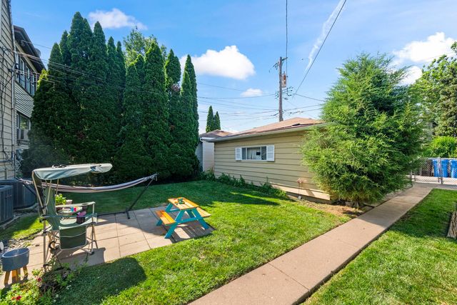 5848 W Catalpa Avenue, Chicago, IL 60630