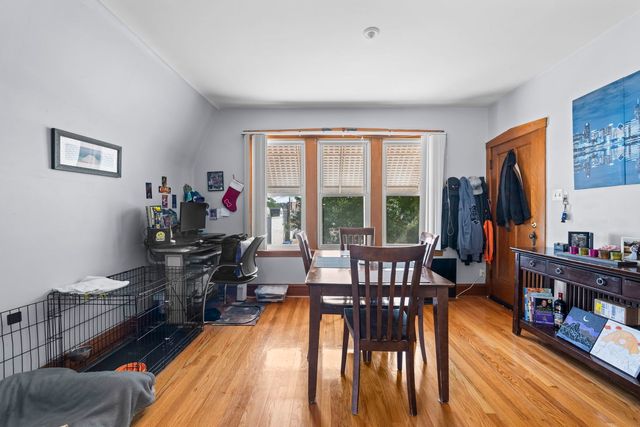 5848 W Catalpa Avenue, Chicago, IL 60630