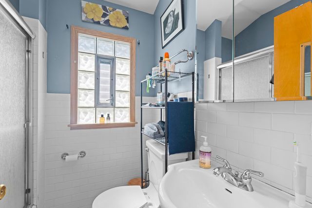5848 W Catalpa Avenue, Chicago, IL 60630