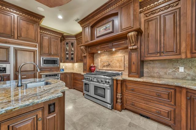 9680 N Los Lagos Cir, Granite Bay, CA 95746