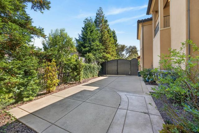 9680 N Los Lagos Cir, Granite Bay, CA 95746