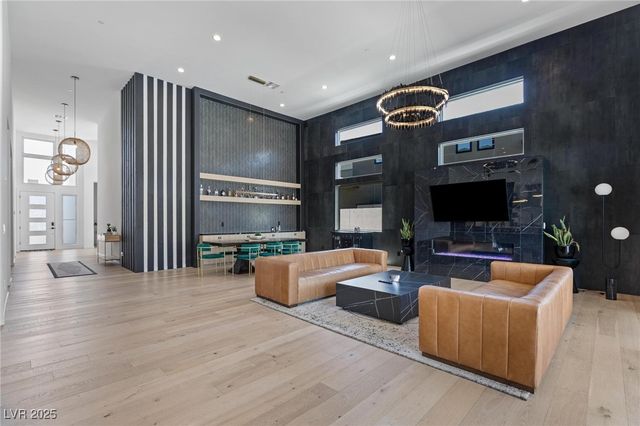 10927 White Clay Drive, Las Vegas, NV 89135