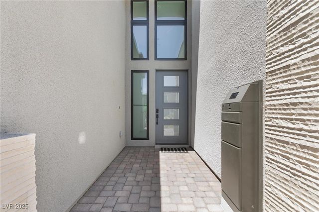 10927 White Clay Drive, Las Vegas, NV 89135