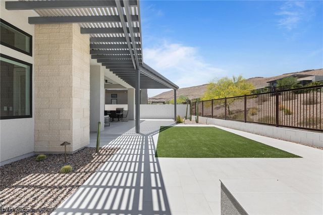 10927 White Clay Drive, Las Vegas, NV 89135