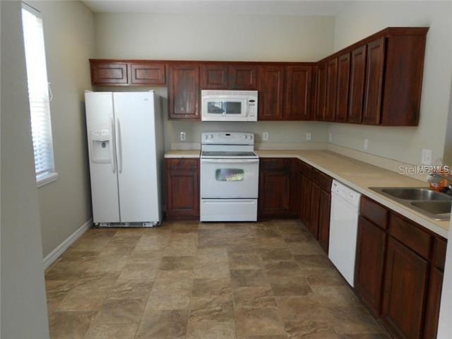 3911 PEMBERLY PINES CIRCLE, St Cloud, FL 34769