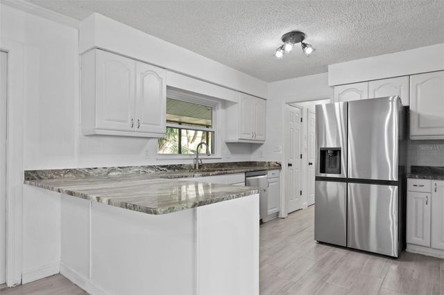 1222 LAKE ARIANA BOULEVARD, Auburndale, FL 33823