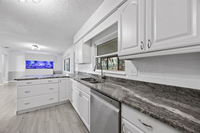 1222 LAKE ARIANA BOULEVARD, Auburndale, FL 33823