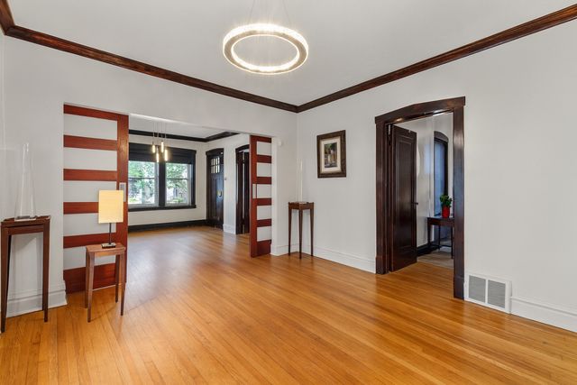 3825 Kenilworth Avenue, Berwyn, IL 60402