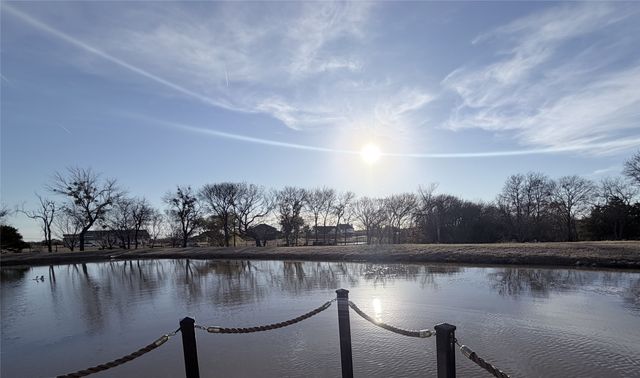 364 Parker Road, Van Alstyne, TX 75495