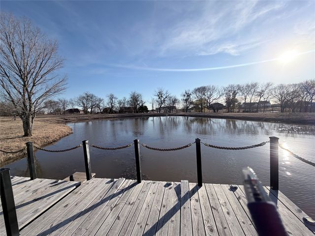 364 Parker Road, Van Alstyne, TX 75495