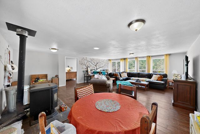 38 CHIPMUNK Lane, Tijeras, NM 87059