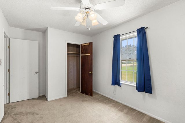 510 Country LN, Hays, TX 78610