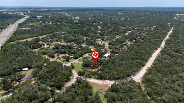 510 Country LN, Hays, TX 78610