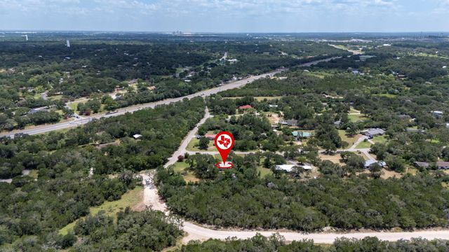 510 Country LN, Hays, TX 78610