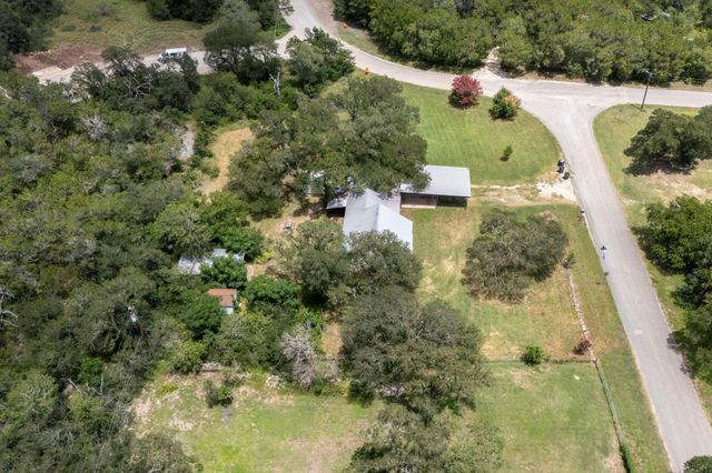 510 Country LN, Hays, TX 78610