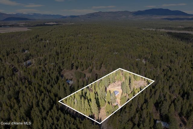 33 Torrens TRL, Spirit Lake, ID 83869