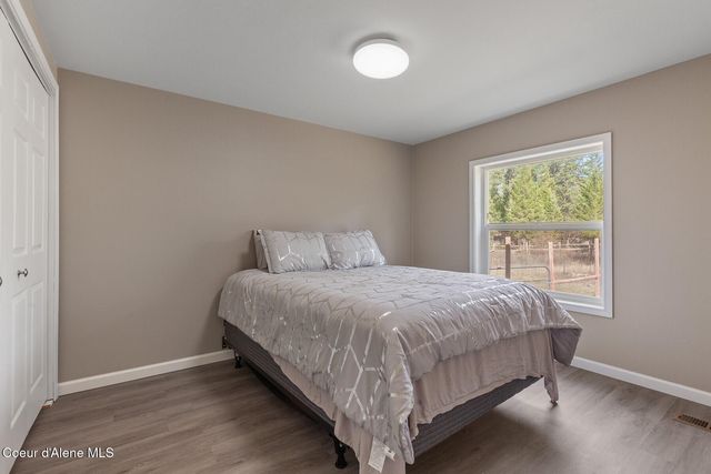 33 Torrens TRL, Spirit Lake, ID 83869