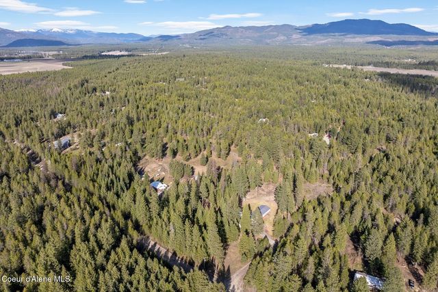 33 Torrens TRL, Spirit Lake, ID 83869