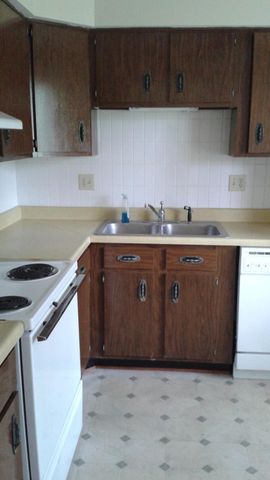 8137 Pine Island Terrace, Crown Point, IN 46307
