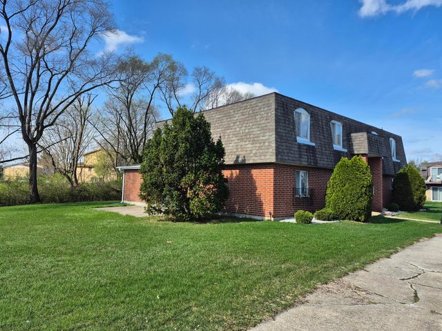 8137 Pine Island Terrace, Crown Point, IN 46307