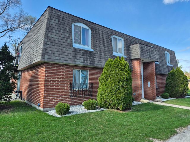 8137 Pine Island Terrace, Crown Point, IN 46307