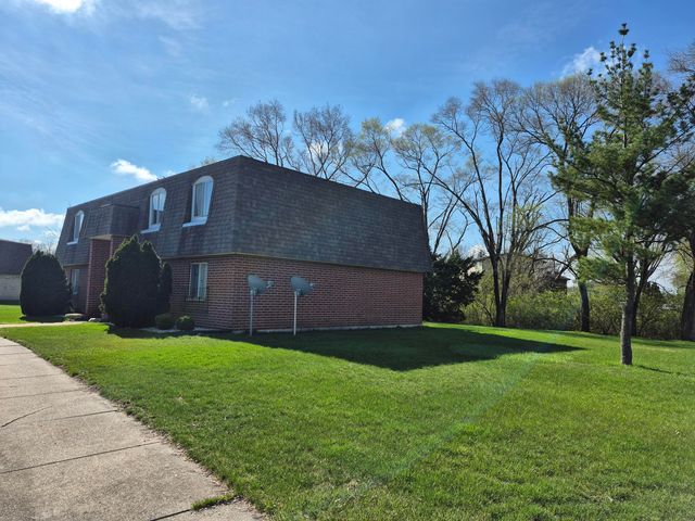 8137 Pine Island Terrace, Crown Point, IN 46307