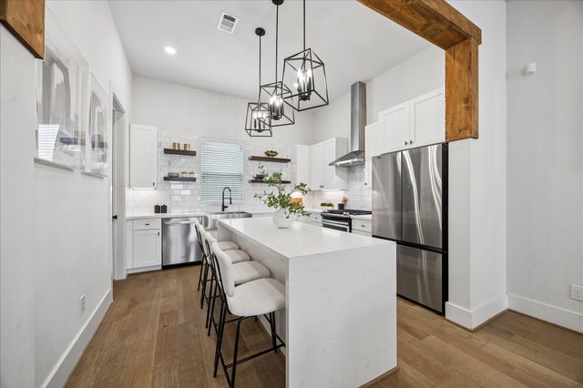 1232 W 21st Street, Houston, TX 77008