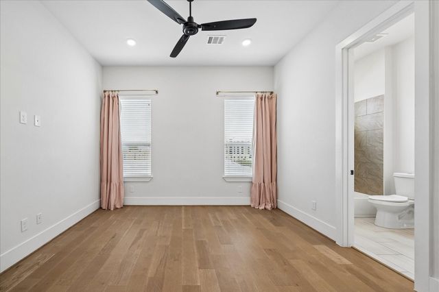 1232 W 21st Street, Houston, TX 77008