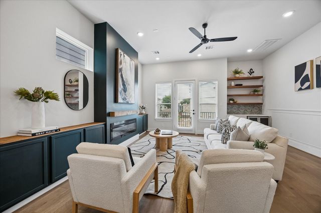 1232 W 21st Street, Houston, TX 77008