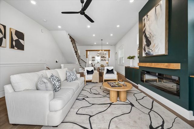 1232 W 21st Street, Houston, TX 77008