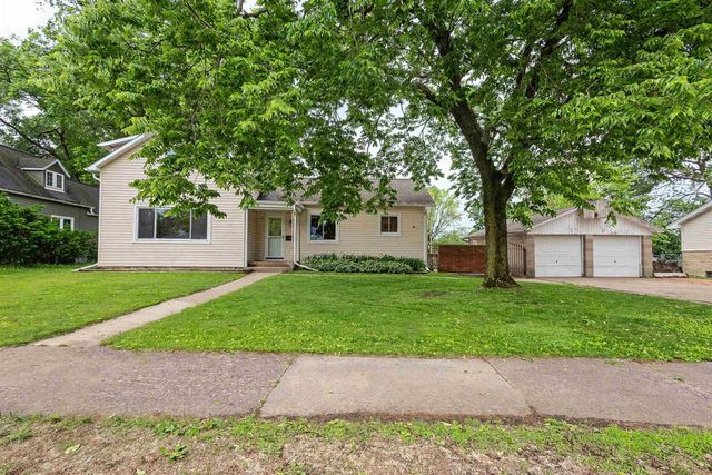 1700 CHESTNUT STREET, Wisconsin Rapids, WI 54494