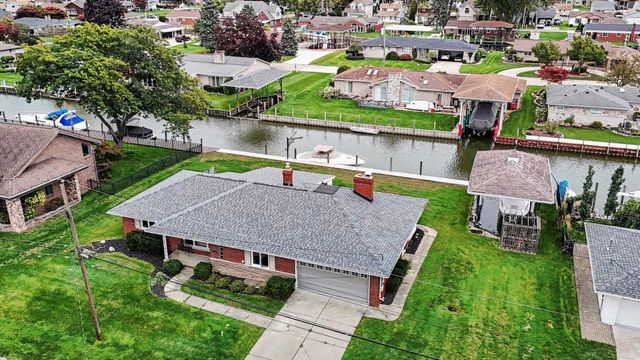 37894 Villa Mar Street, Harrison Twp, MI 48045