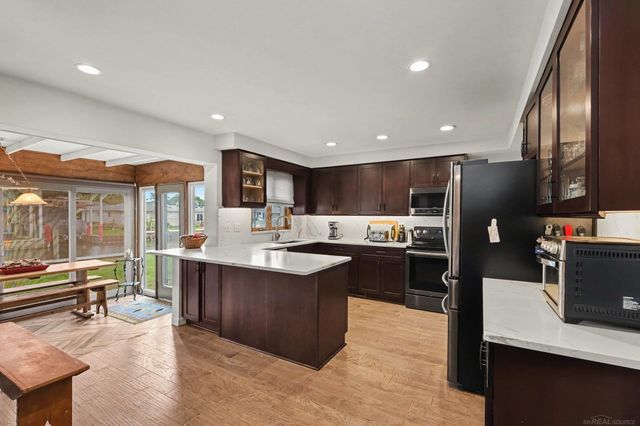 37894 Villa Mar Street, Harrison Twp, MI 48045
