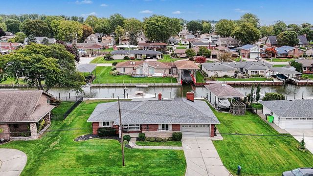 37894 Villa Mar Street, Harrison Twp, MI 48045